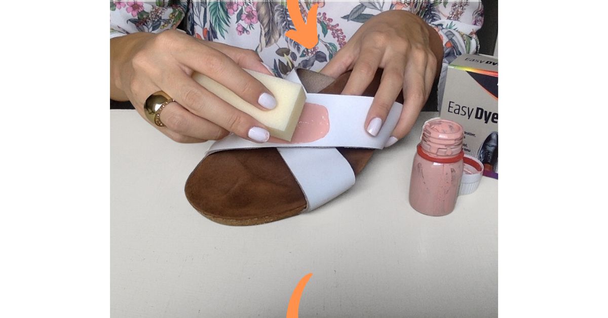 Jak obarvit letní boty  Z bílých sandálků na roztomilé růžové. Růžová barva na boty Rose 124 easy dye.-3
